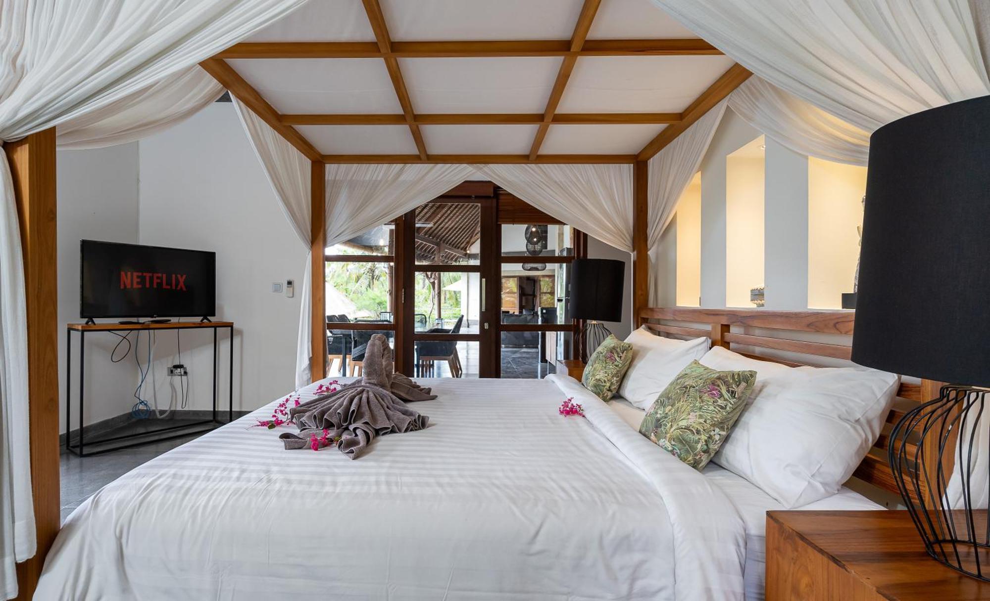 Villa Themma Jungle - Sumptuous 3Br Luxury Villa With Majestic Jungle View North Of Ubud Dış mekan fotoğraf